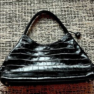 Patent leather vintage Monsac purse! Chic!